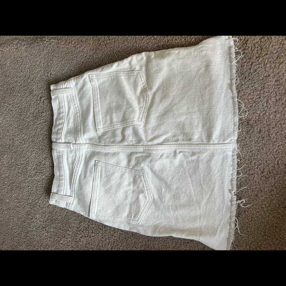White denim skirt from Wilfred - Picture 2 of 3